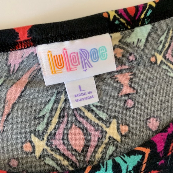 Lularoe Gigi Top Cute black bright - Picture 2 of 5